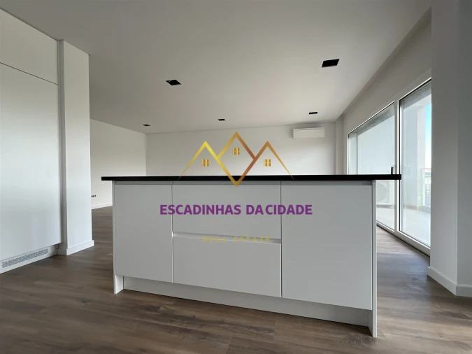 Apartamento T5 para Venda em Montijo e Afonsoeiro Foto 3