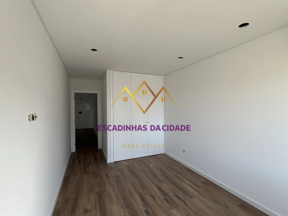 Apartamento T5 para Venda em Montijo e Afonsoeiro Foto 9