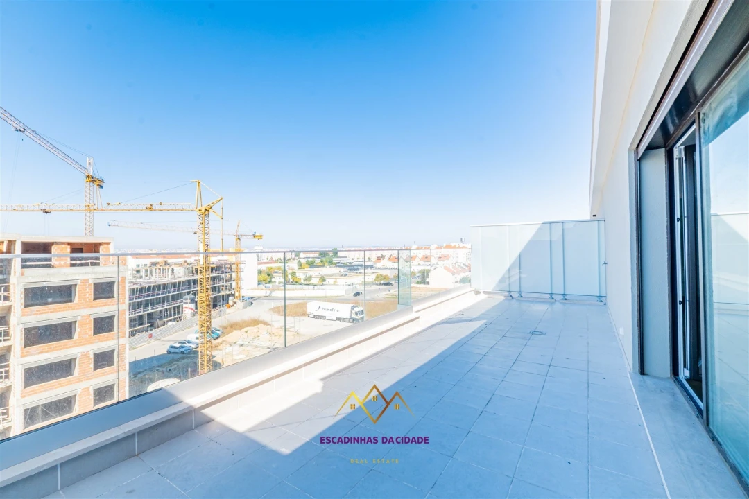 Apartamento T5 para Venda em Montijo e Afonsoeiro Foto 60