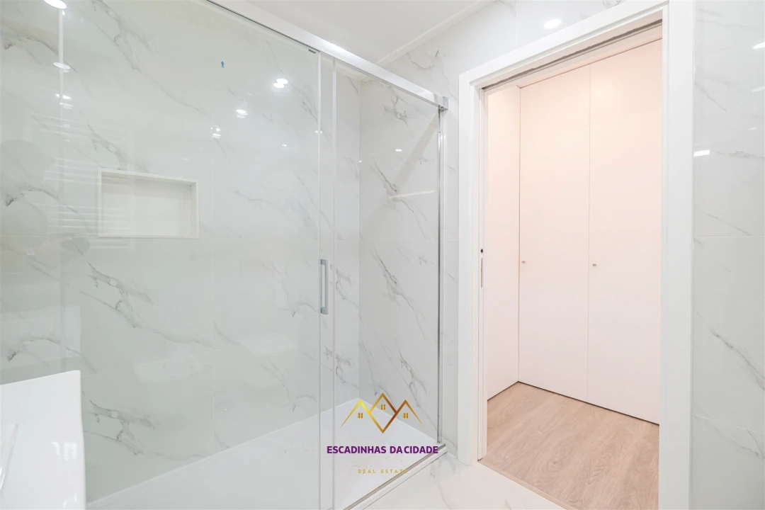 Apartamento T5 para Venda em Montijo e Afonsoeiro Foto 41