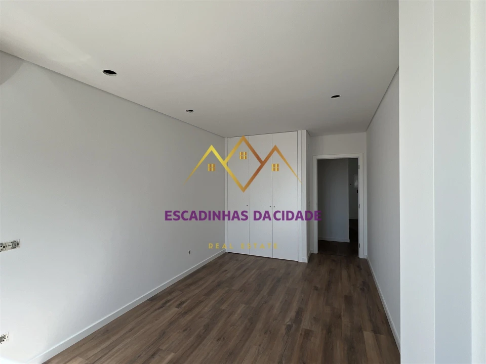 Apartamento T5 para Venda em Montijo e Afonsoeiro Foto 6