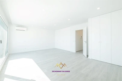 Apartamento T5 para Venda em Montijo e Afonsoeiro