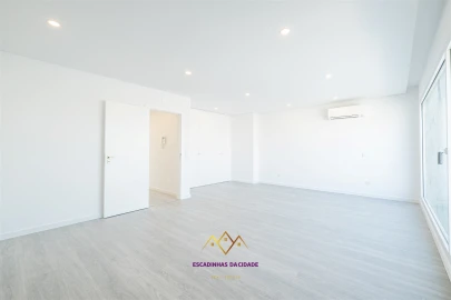 Apartamento T5 para Venda em Montijo e Afonsoeiro