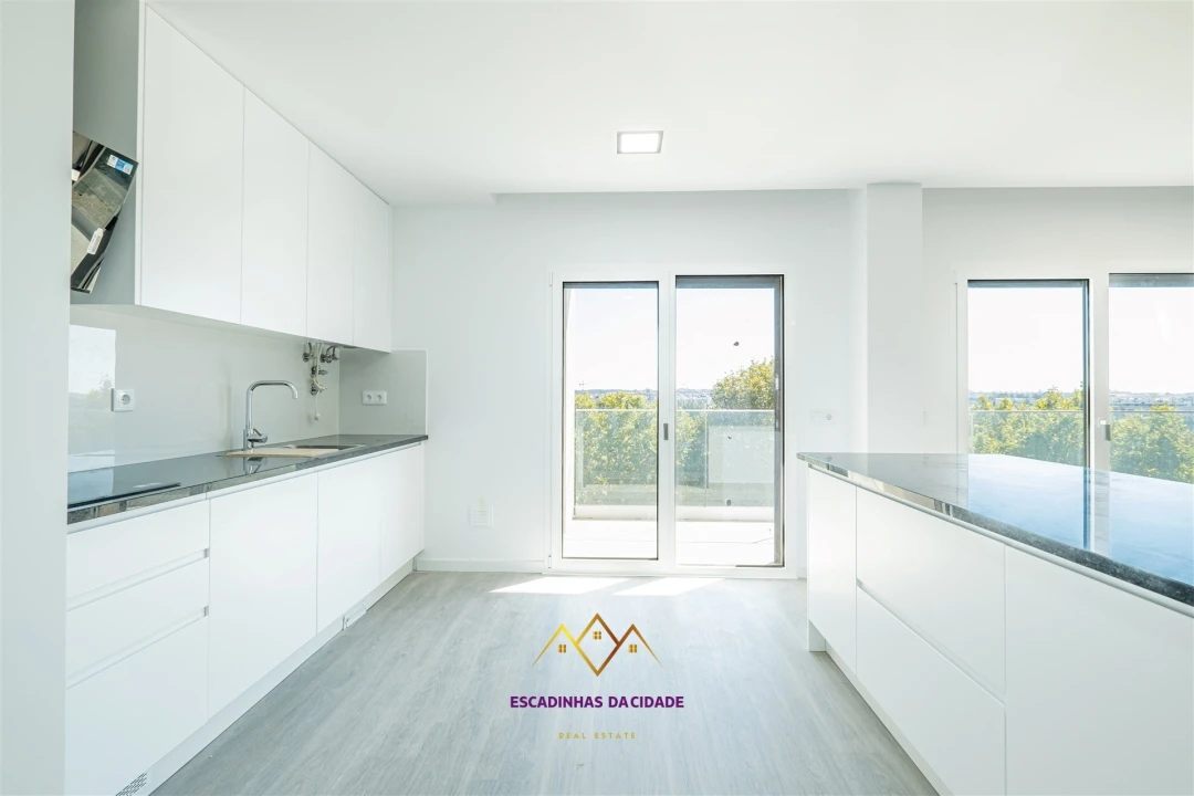 Apartamento T5 para Venda em Montijo e Afonsoeiro Foto 4