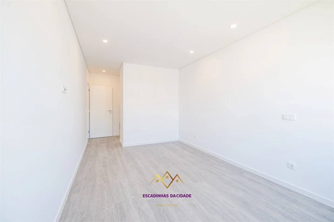 Apartamento T5 para Venda em Montijo e Afonsoeiro Foto 45
