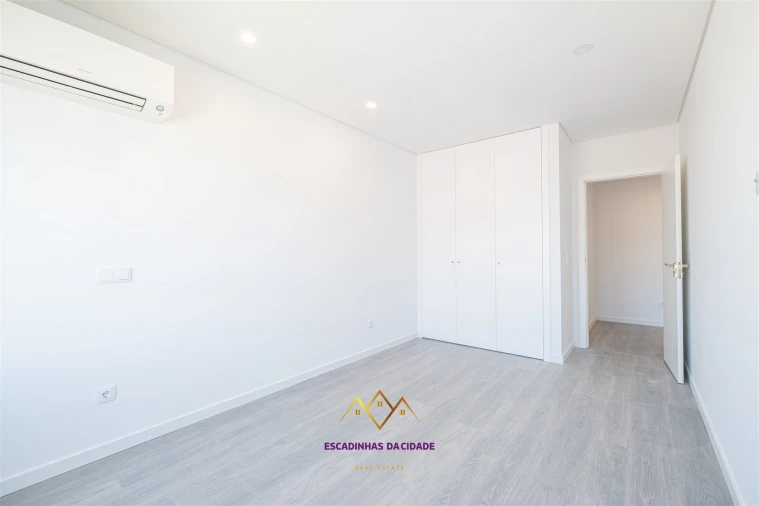 Apartamento T5 para Venda em Montijo e Afonsoeiro Foto 24