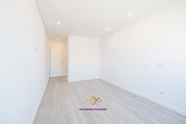 Apartamento T5 para Venda em Montijo e Afonsoeiro Foto 45