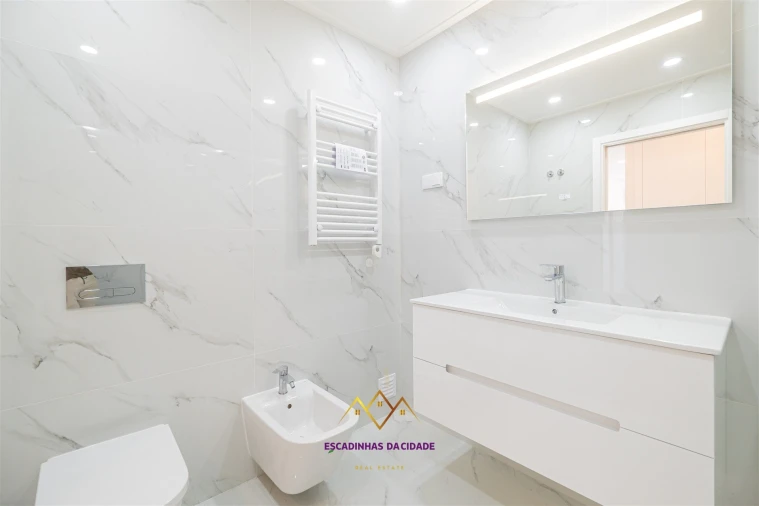Apartamento T5 para Venda em Montijo e Afonsoeiro Foto 40