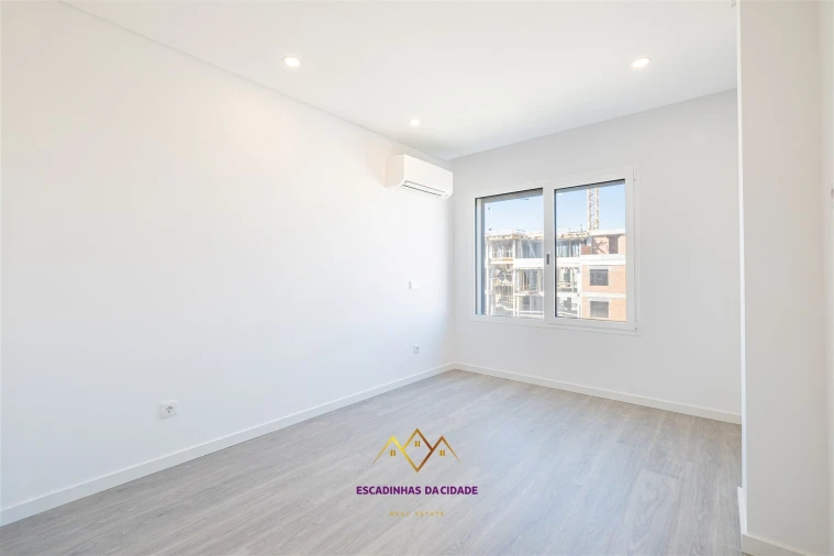 Apartamento T5 para Venda em Montijo e Afonsoeiro Foto 26