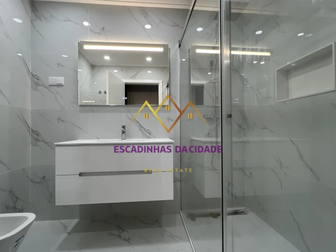 Apartamento T5 para Venda em Montijo e Afonsoeiro Foto 13