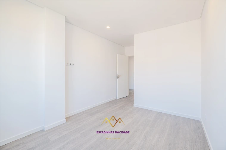 Apartamento T5 para Venda em Montijo e Afonsoeiro Foto 29