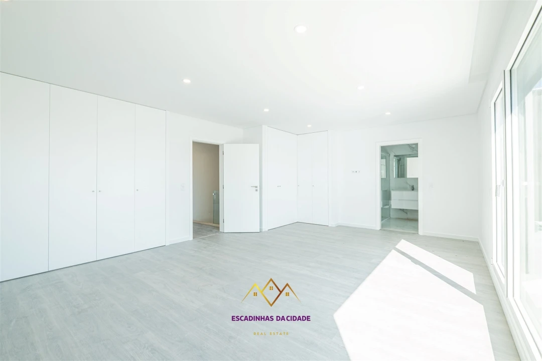 Apartamento T5 para Venda em Montijo e Afonsoeiro Foto 66