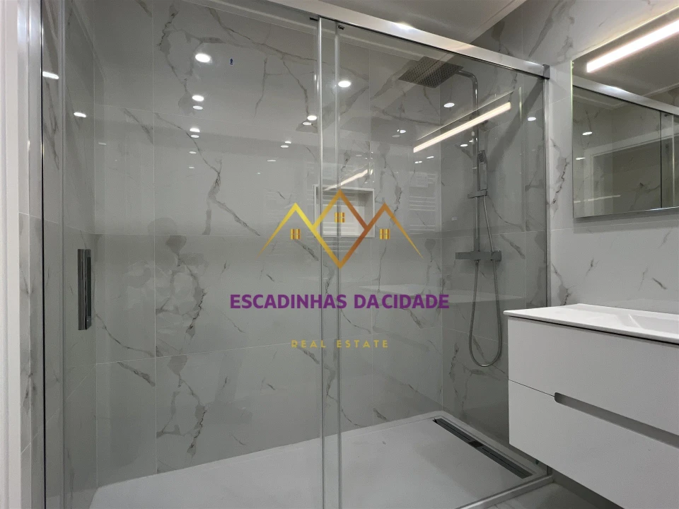 Apartamento T5 para Venda em Montijo e Afonsoeiro Foto 18