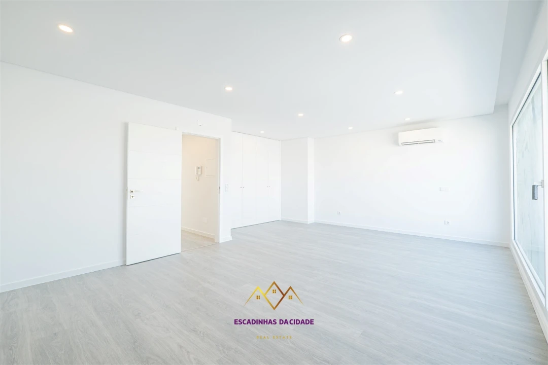 Apartamento T5 para Venda em Montijo e Afonsoeiro Foto 52