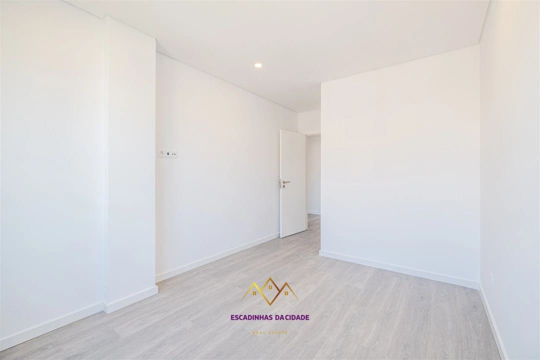 Apartamento T5 para Venda em Montijo e Afonsoeiro Foto 29