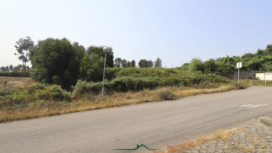 Terreno para Venda em Vila de Cucujães