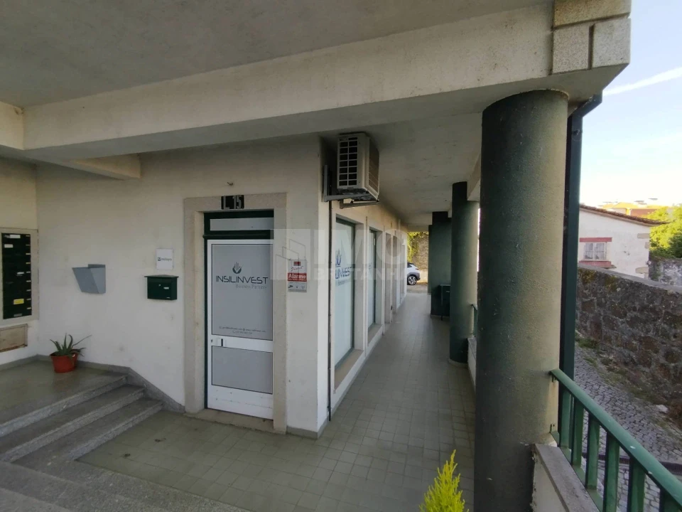 Loja para Venda em Tortosendo Foto 5