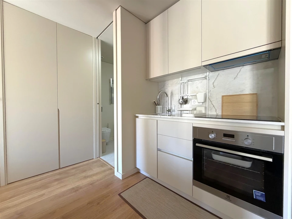Apartamento T1 para Arrendamento em Cedofeita, Santo Ildefonso, Sé, Miragaia, São Nicolau e Vitória Foto 8