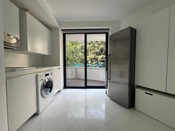 Apartamento T3 para Arrendamento em Lordelo do Ouro e Massarelos