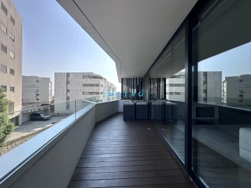 Apartamento T3 para Arrendamento em Lordelo do Ouro e Massarelos
