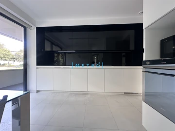Apartamento T3 para Arrendamento em Lordelo do Ouro e Massarelos