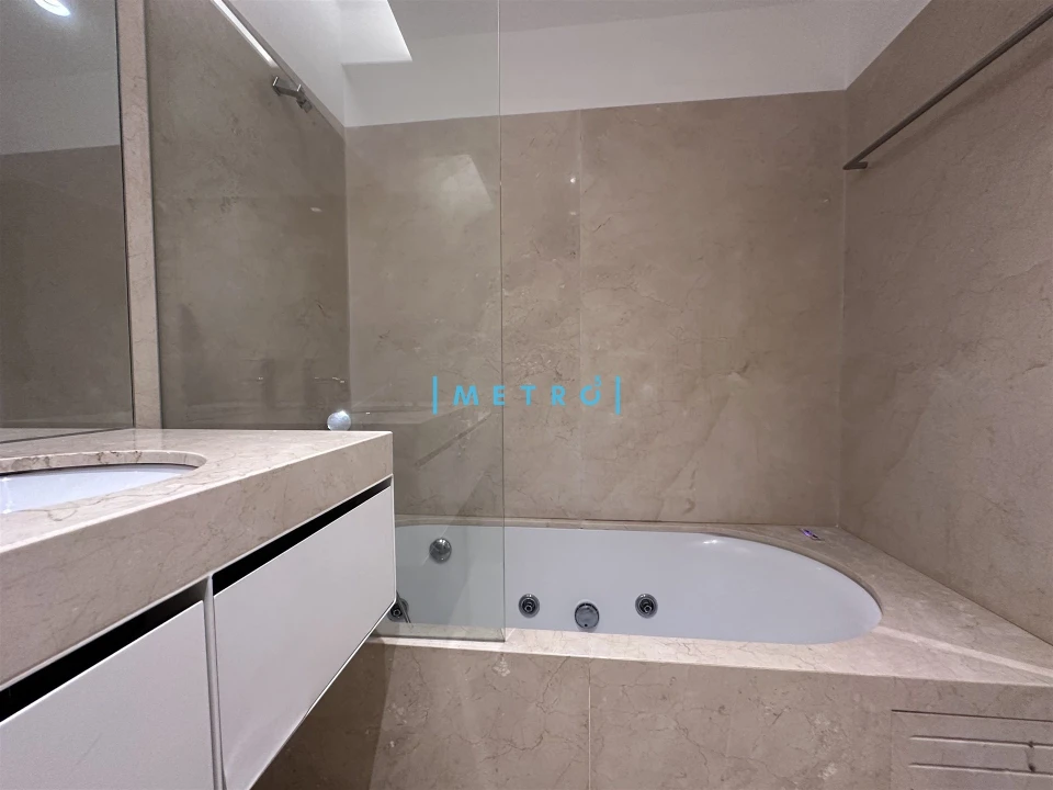 Apartamento T3 para Arrendamento em Lordelo do Ouro e Massarelos Foto 15