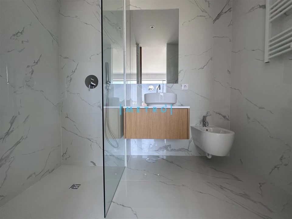 Apartamento T4 para Venda em Matosinhos e Leça da Palmeira Foto 14