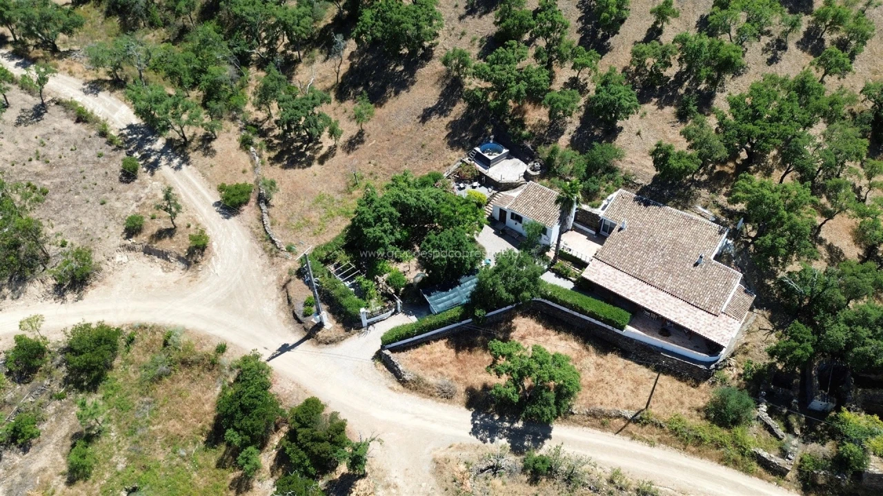 Moradia T0 para Venda em Santa Catarina da Fonte do Bispo Foto 64