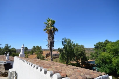 Moradia T0 para Venda em Santa Catarina da Fonte do Bispo