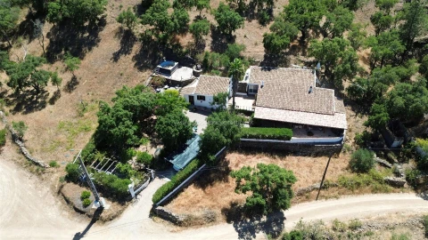 Moradia T0 para Venda em Santa Catarina da Fonte do Bispo