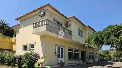 Moradia T4 para Venda em Gove