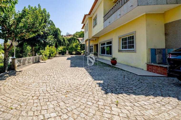 Moradia T4 para Venda em Gove Foto 3