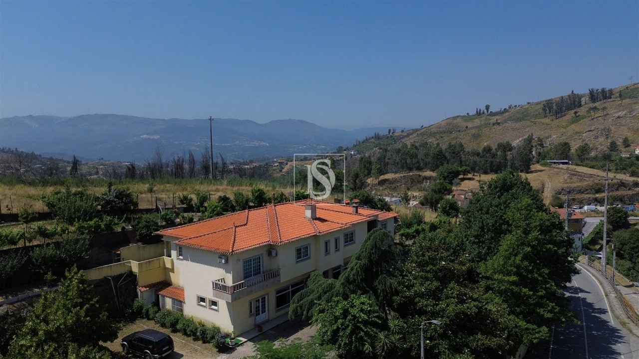 Moradia T4 para Venda em Gove Foto 2