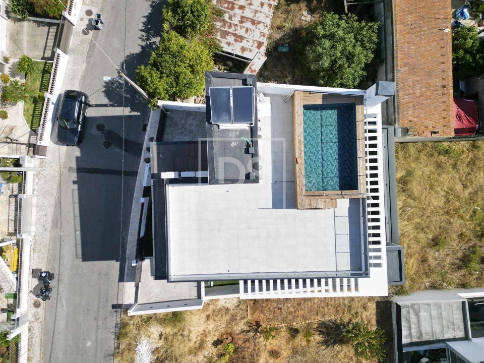 Moradia T4 para Venda em Santa Iria de Azoia, São João da Talha e Bobadela Foto 3