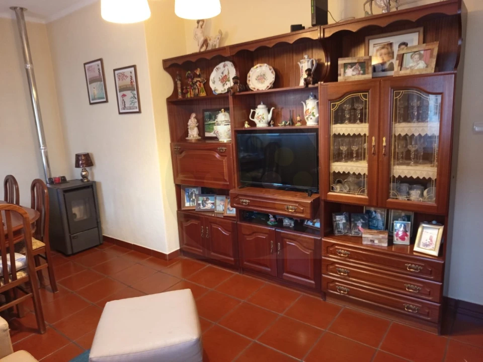 Apartamento T2 para Venda em Abrantes (São Vicente e São João) e Alferrarede Foto 1