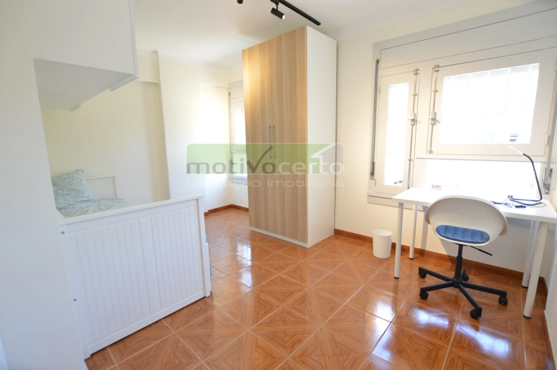Apartamento T5 para Arrendamento em Marvila Foto 6