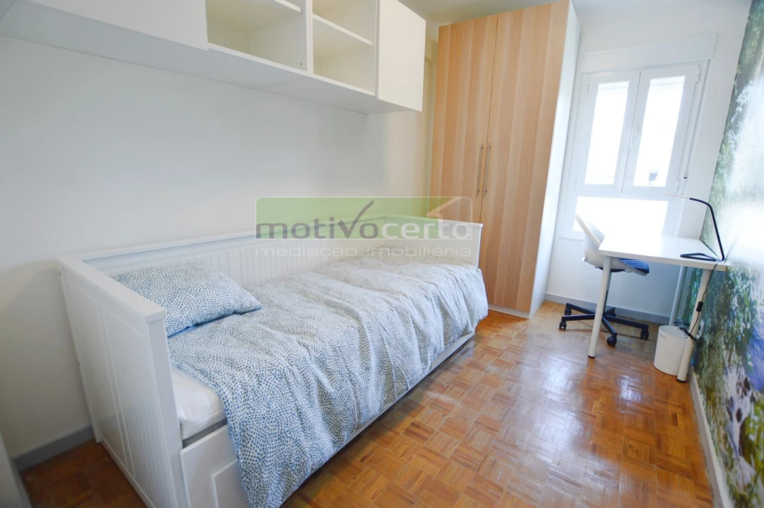 Apartamento T5 para Arrendamento em Marvila Foto 7