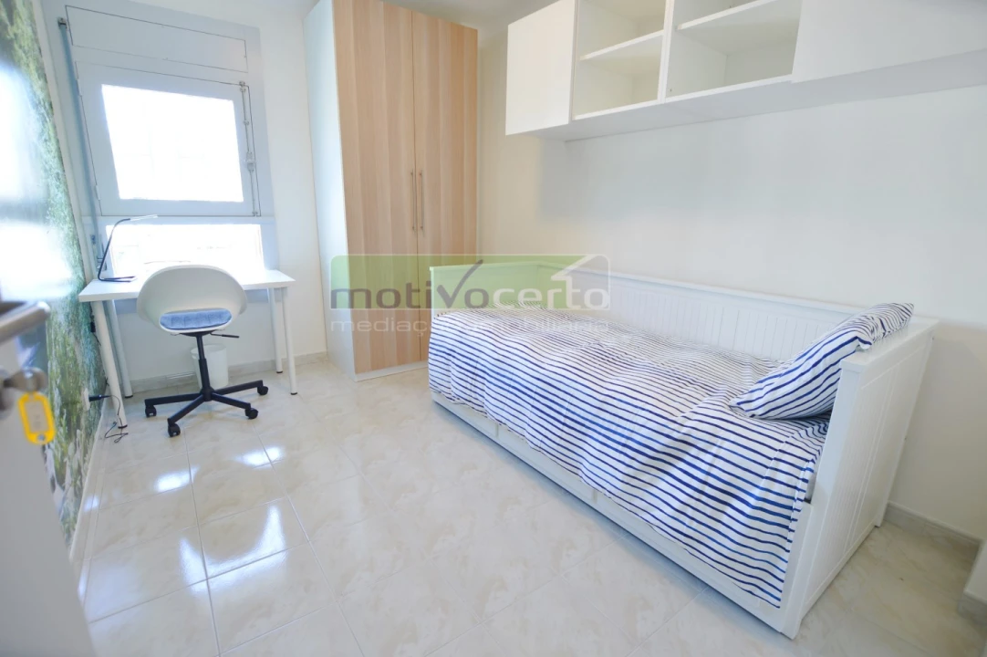 Apartamento T5 para Arrendamento em Marvila Foto 8