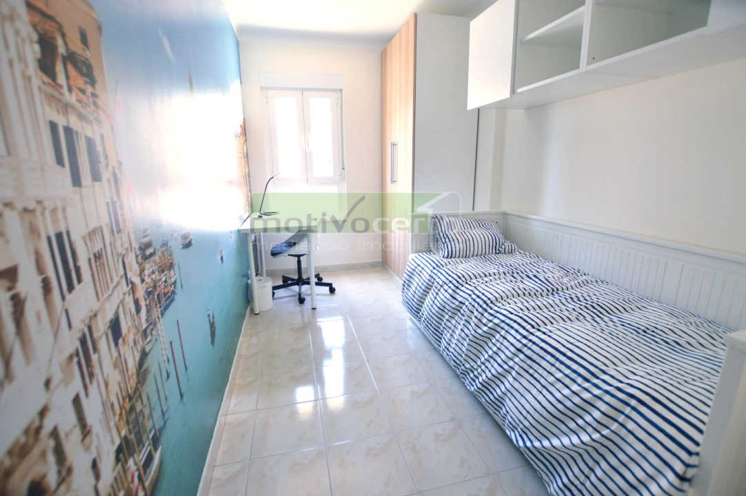 Apartamento T5 para Arrendamento em Marvila Foto 10