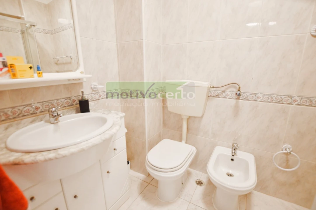 Apartamento T5 para Arrendamento em Marvila Foto 12