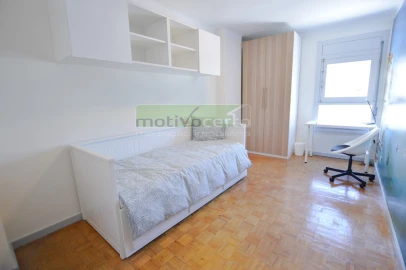 Apartamento T5 para Arrendamento em Marvila