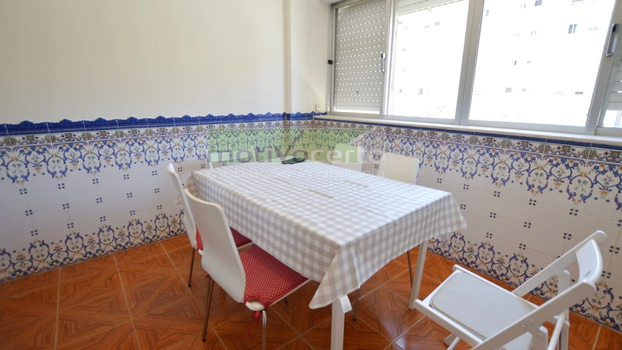 Apartamento T5 para Arrendamento em Marvila