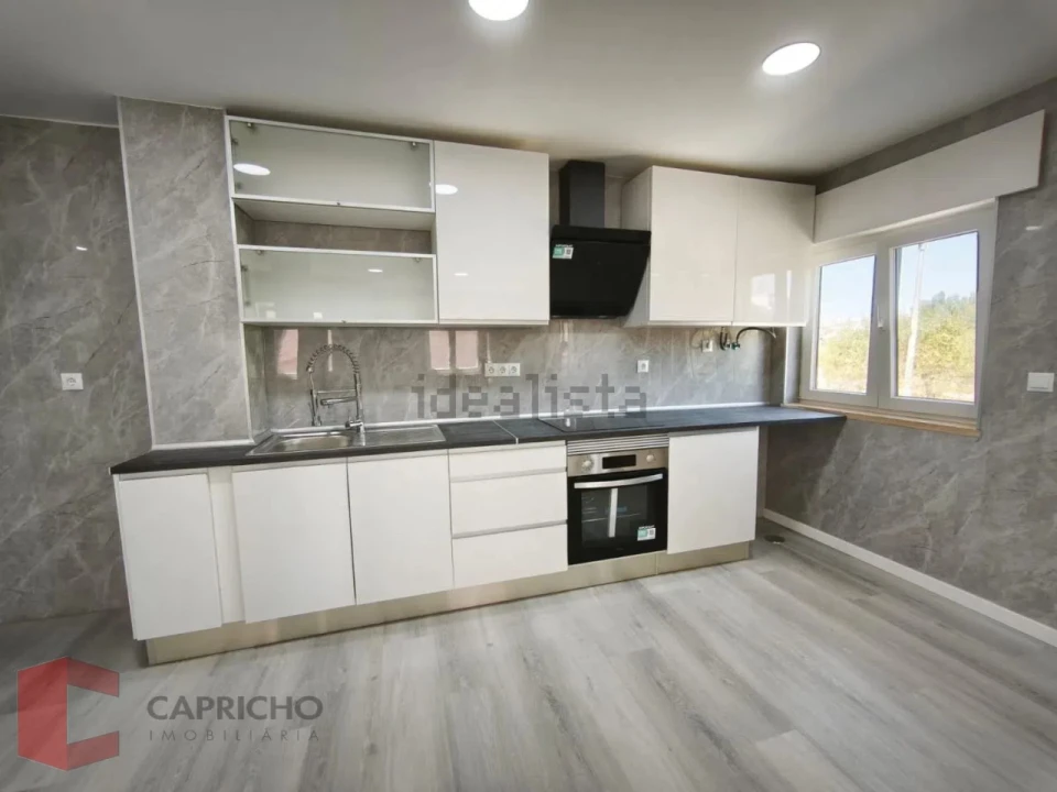 Apartamento T2 para Venda em Corroios Foto 4