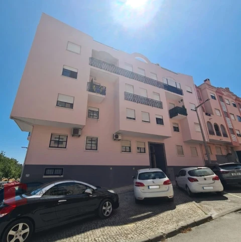 Apartamento T2 para Venda em Corroios