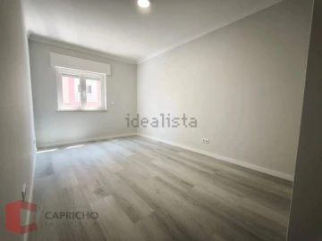 Apartamento T2 para Venda em Corroios