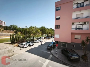 Apartamento T2 para Venda em Corroios