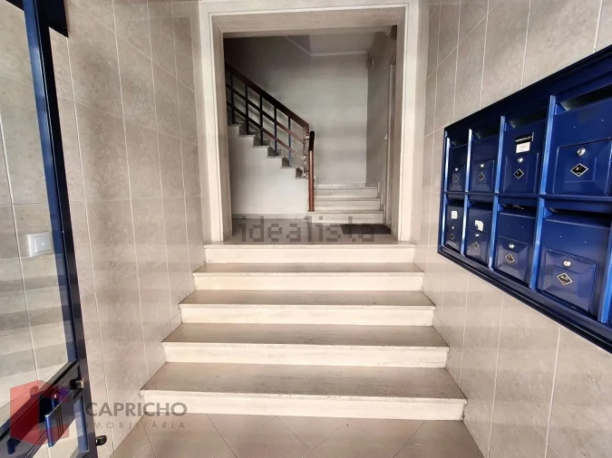 Apartamento T2 para Venda em Corroios Foto 13