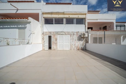 Moradia T2 para Venda em Albufeira e Olhos de Água