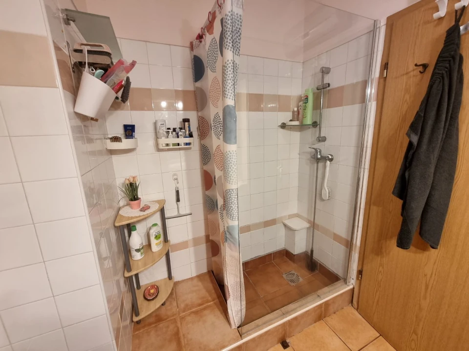 Apartamento T1 para Venda em Silves Foto 13