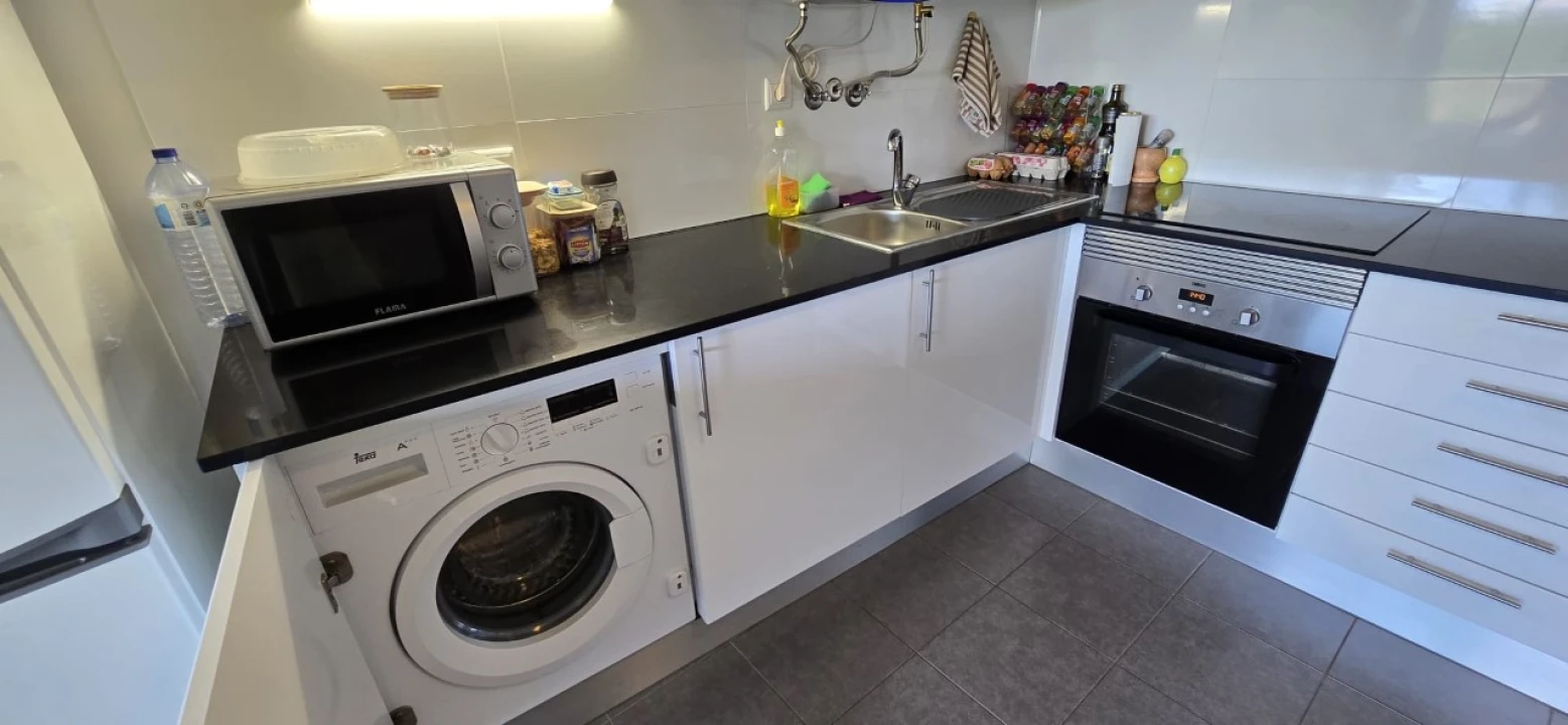 Apartamento T1 para Venda em Portimão Foto 6